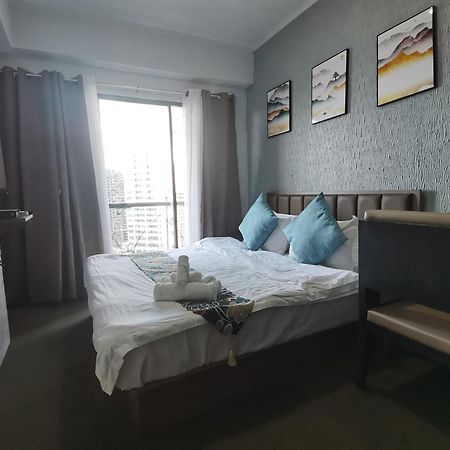 Warm Makati Aparthotel Makati City Bagian luar foto