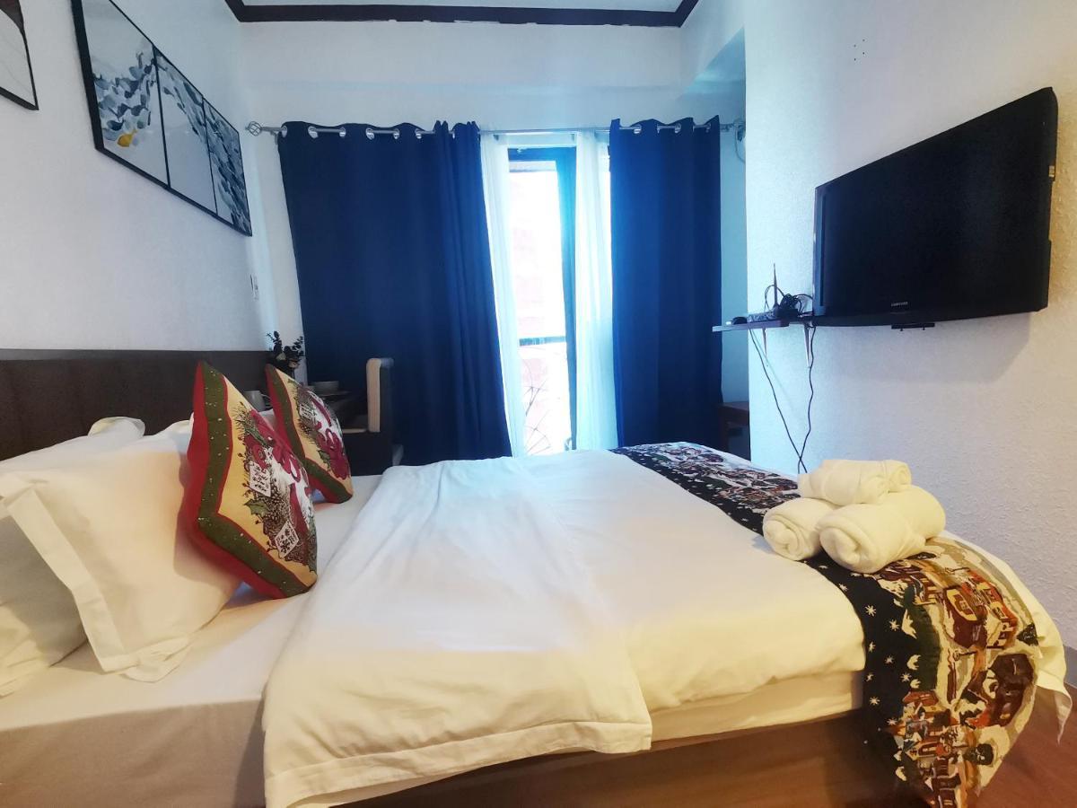 Warm Makati Aparthotel Makati City Bagian luar foto