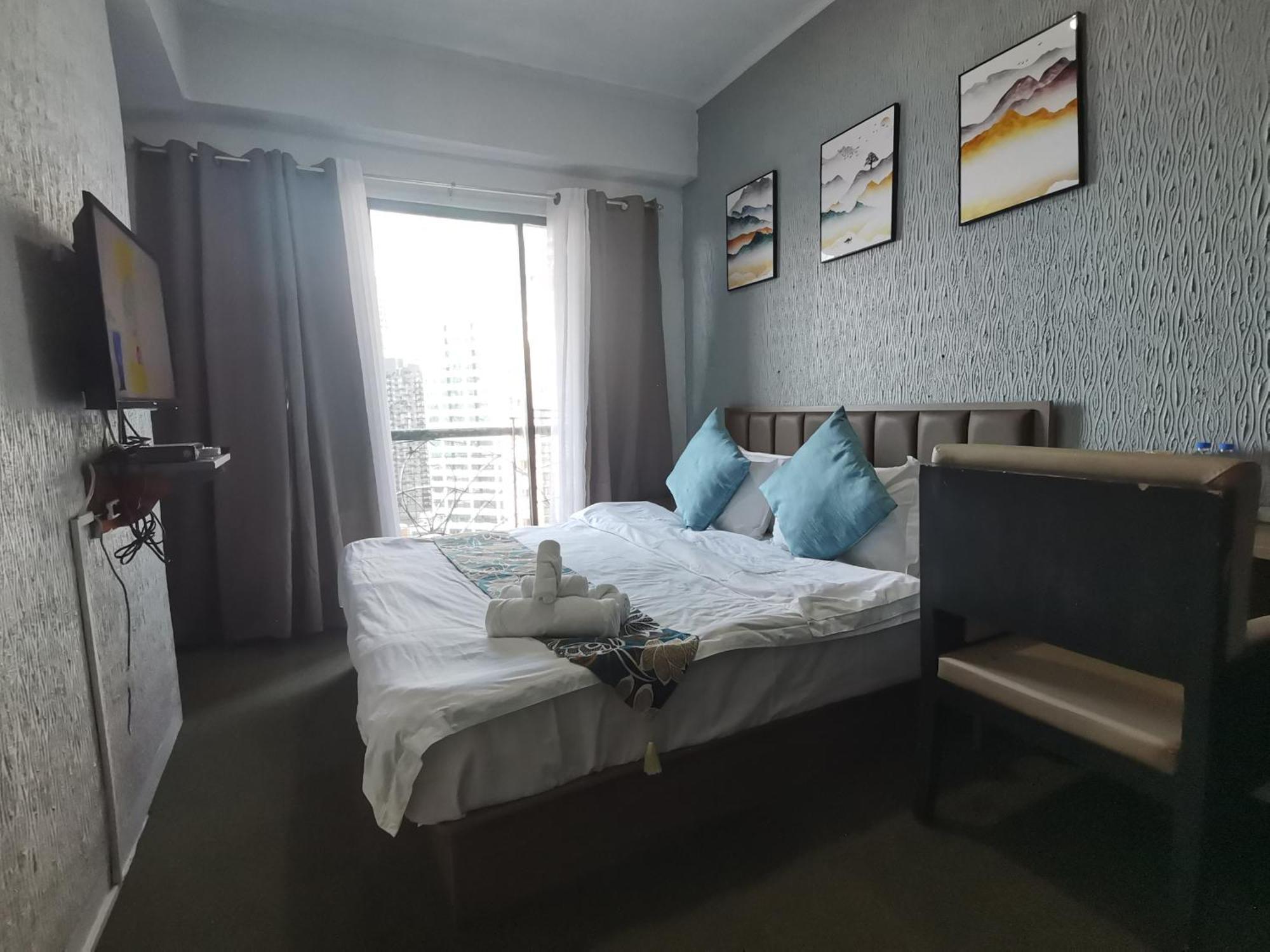 Warm Makati Aparthotel Makati City Bagian luar foto